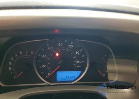 2014 Toyota Rav4 Xle z USA, uszkodzony, nr VIN 2T3RFREV6EW213035